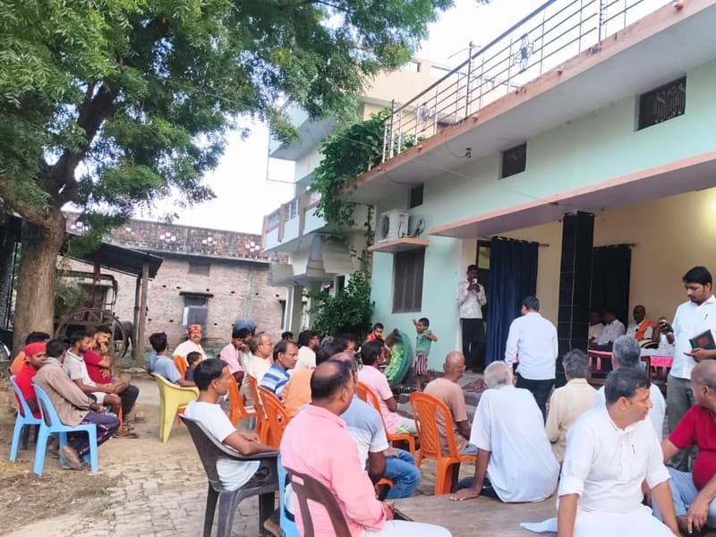 A ward-level sitting with residents and local workers